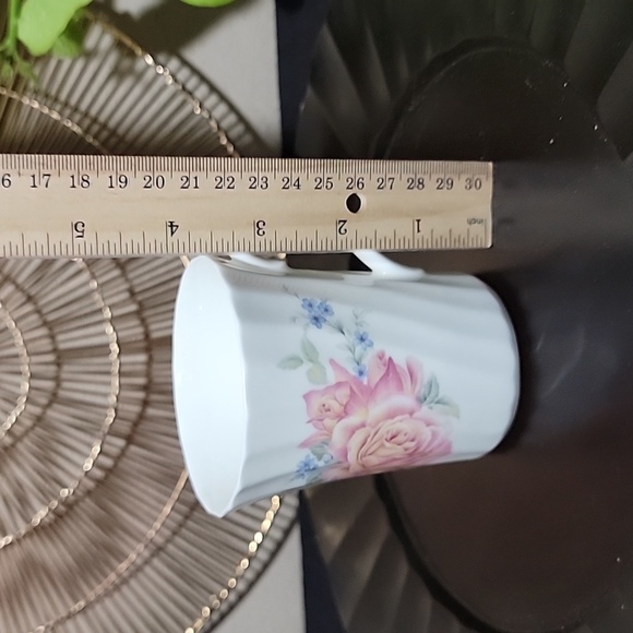 Allyn Nelson Collection Bone China England - Picture 4 of 6